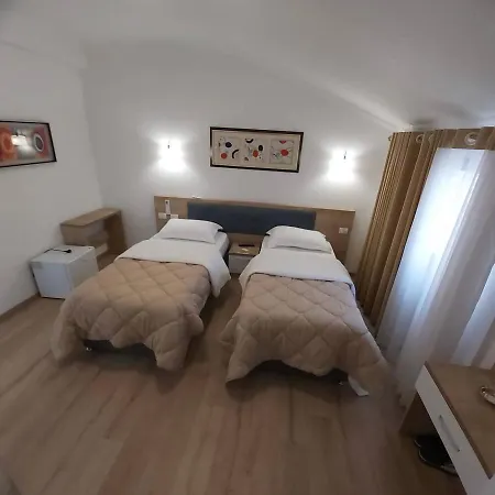 Hotel Darda 3*