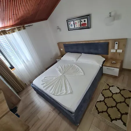 ホテル Darda Kamëz